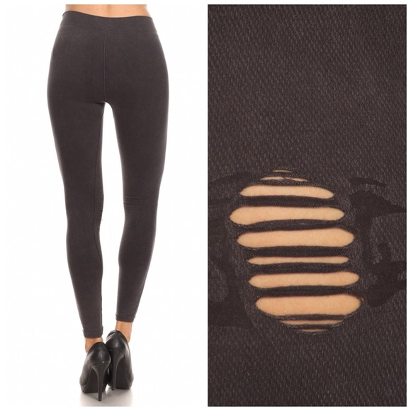 🛍LAST 1! Distressed High Waisted Leggings! - Picture 3 of 4